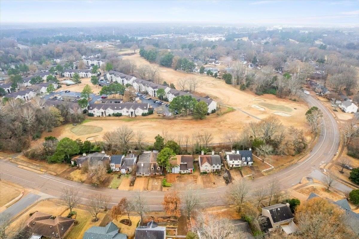 9281 Fletcher Trace Pkwy - Photo 4 of 30