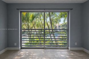 5332 Ne 6th Ave #G12 - Photo 1 of 1