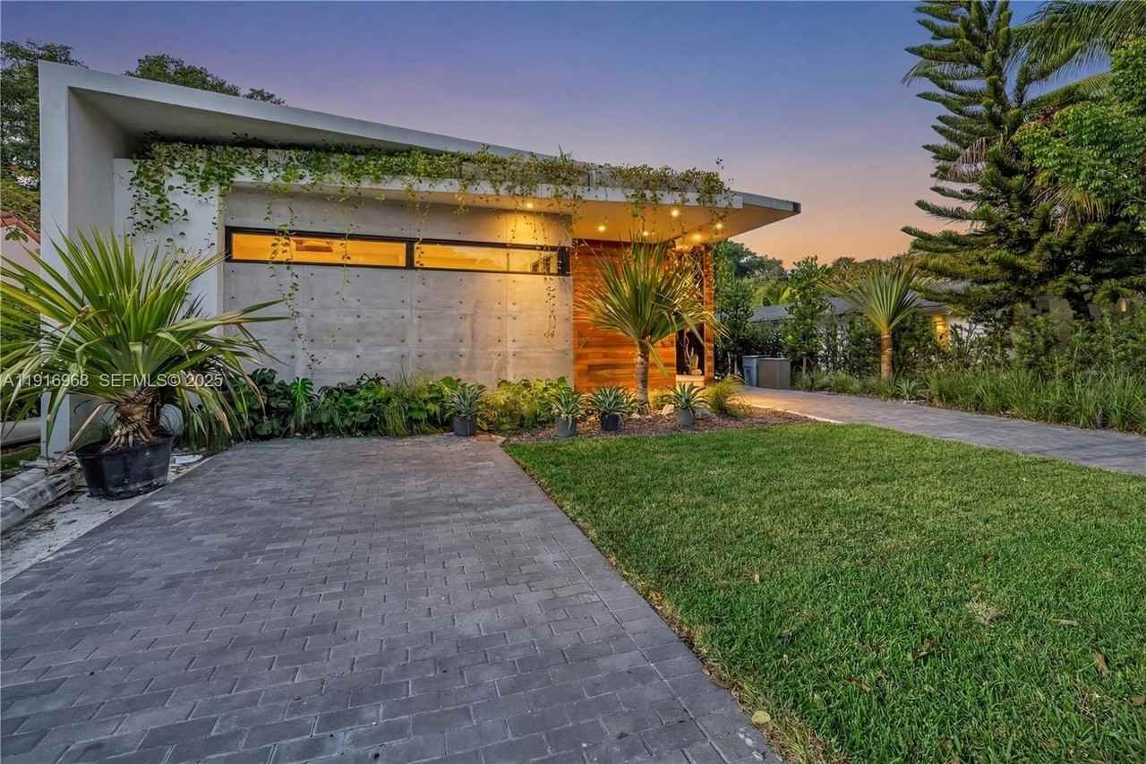 34 Sw 26th Rd #NA - Photo 3 of 50