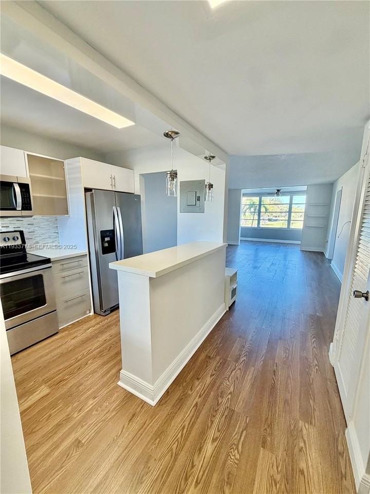 8350 Sunrise Lakes Blvd #202 - Photo 2 of 12