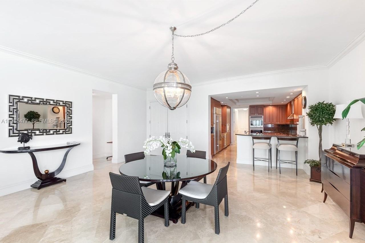 10295 Collins Ave #803 - Photo 5 of 26