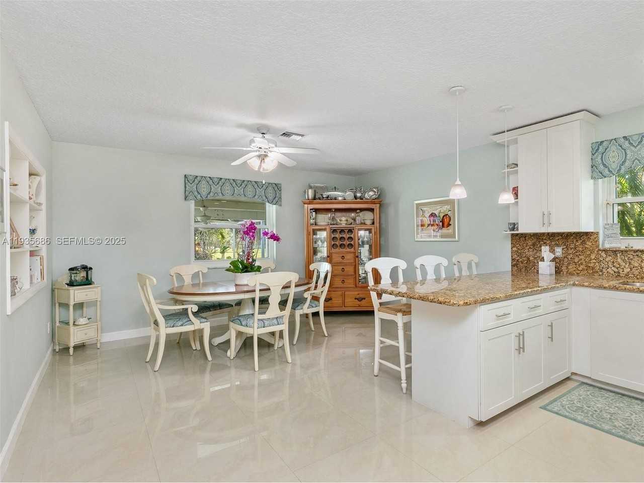 20565 Sw 80th Pl - Photo 4 of 31