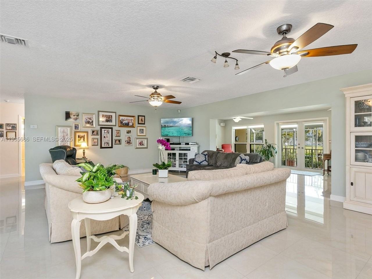 20565 Sw 80th Pl - Photo 5 of 31