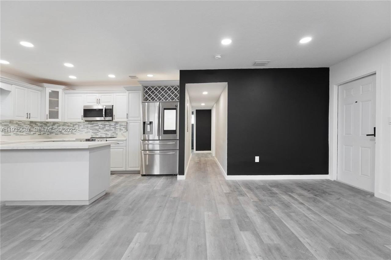 26 Nw 34th Ter #26 - Photo 7 of 16