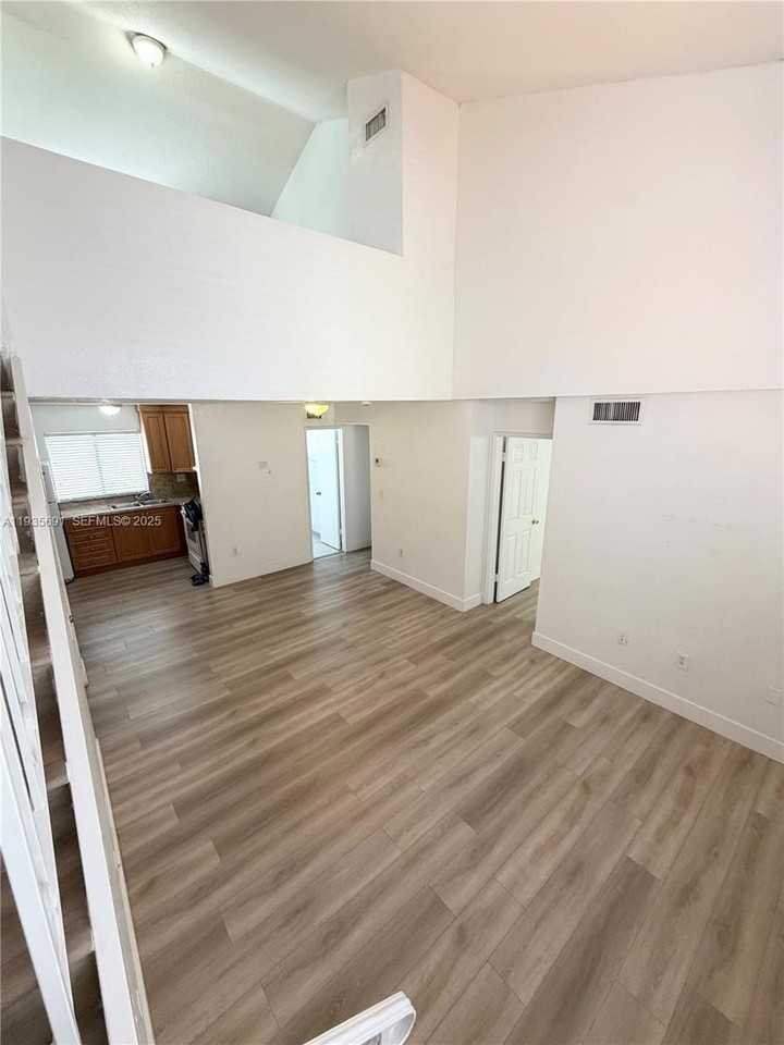 2760 W 61st Pl #202 - Photo 4 of 10