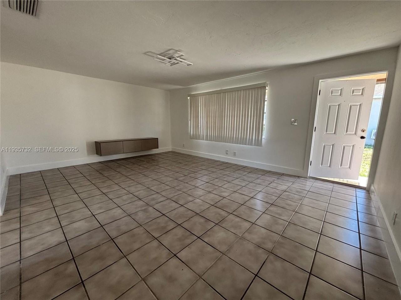 5904 Sw 27th St #S - Photo 4 of 10