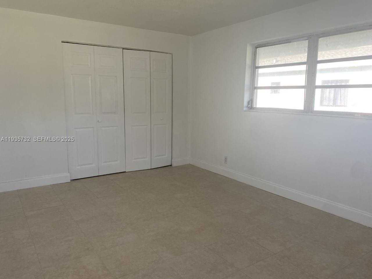 5904 Sw 27th St #S - Photo 6 of 10