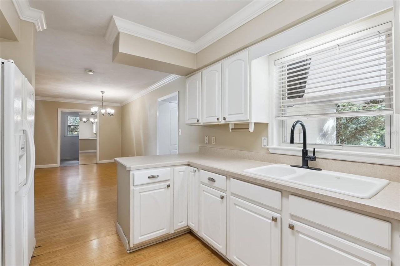 606 Ellsworth St - Photo 7 of 13