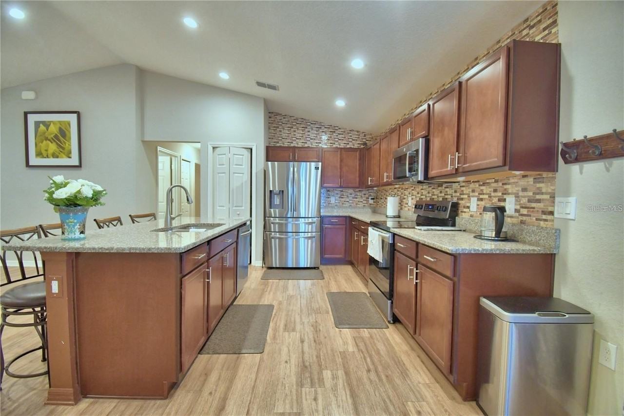 710 Persian Dr - Photo 3 of 23