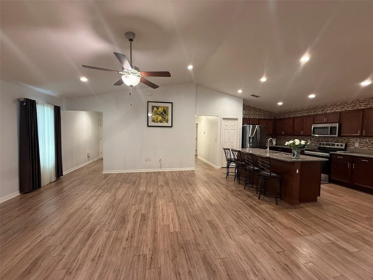 710 Persian Dr - Photo 6 of 23