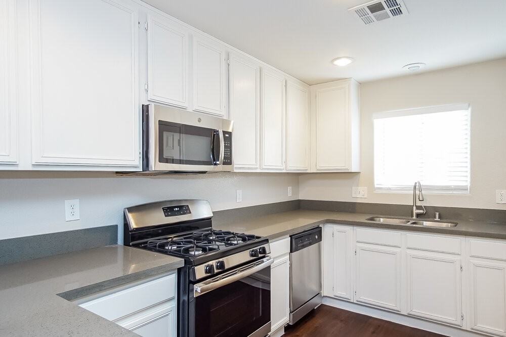 3323 Fico Ave - Photo 4 of 15