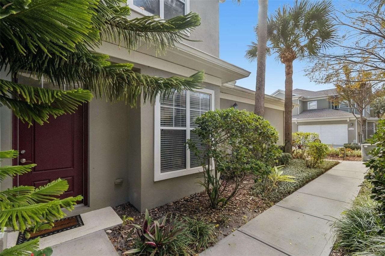 10659 Whittington Ct - Photo 4 of 50