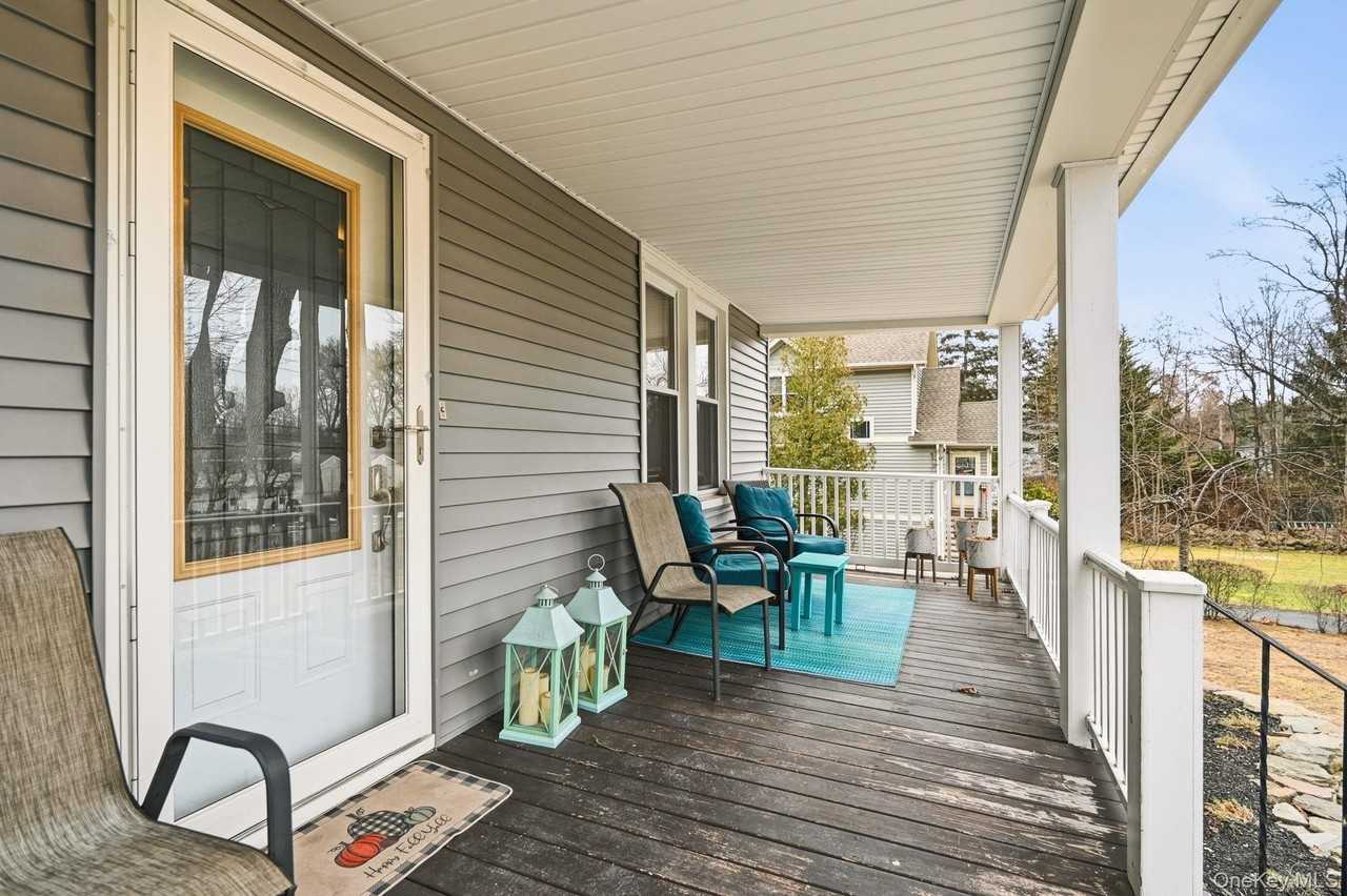 359 Orangeburg Rd Unit 2 #2 - Photo 5 of 39