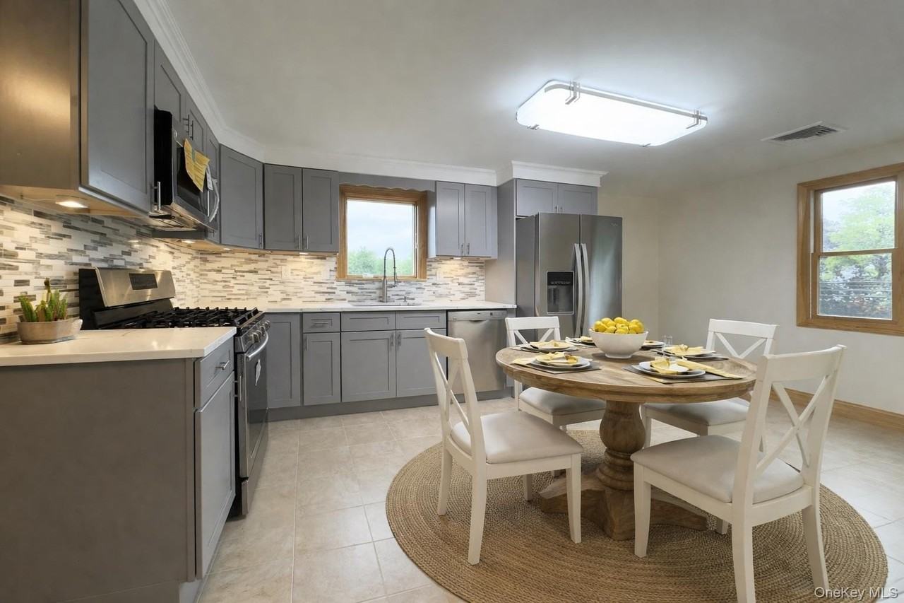 55 Landau Ave - Photo 4 of 6