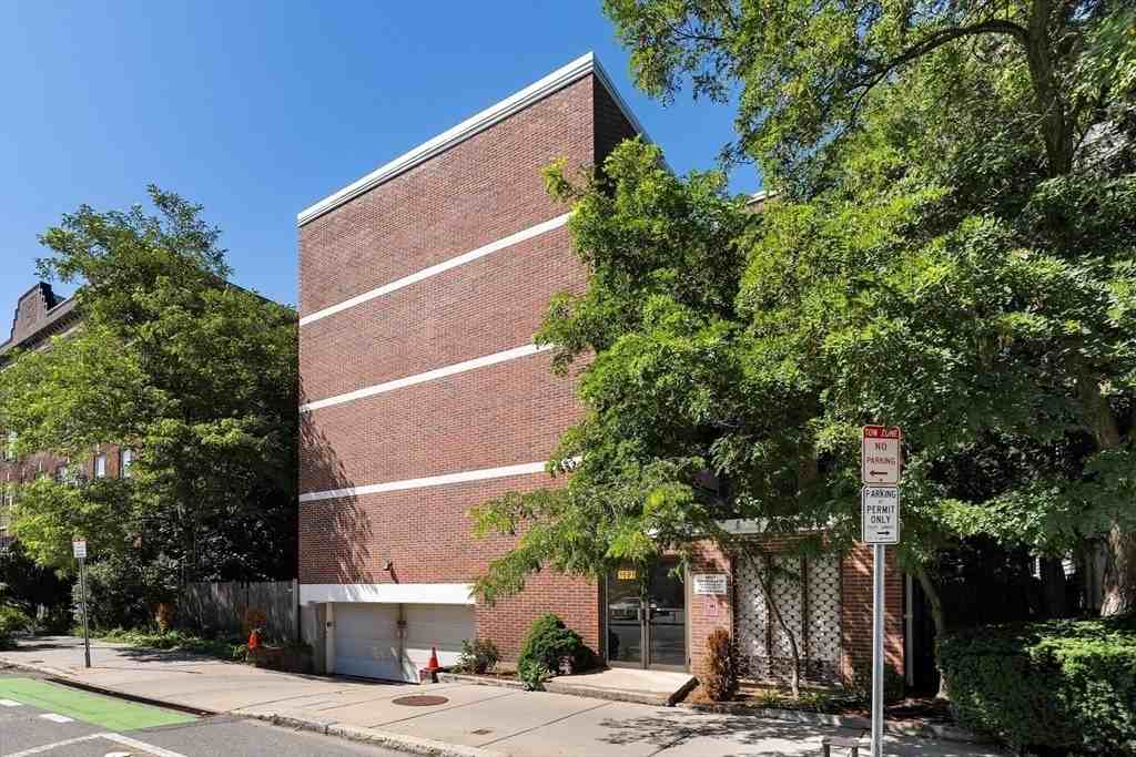 1691 Cambridge St Apt 42 #42 - Photo 4 of 17