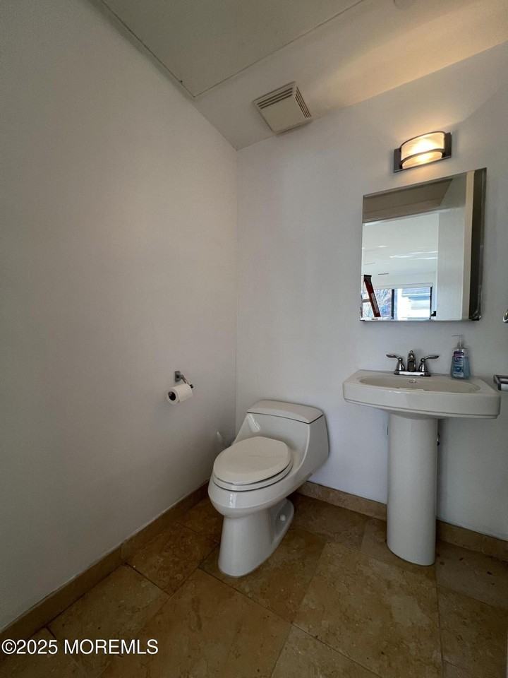 510 Monroe Ave Unit 303 #303 - Photo 6 of 17