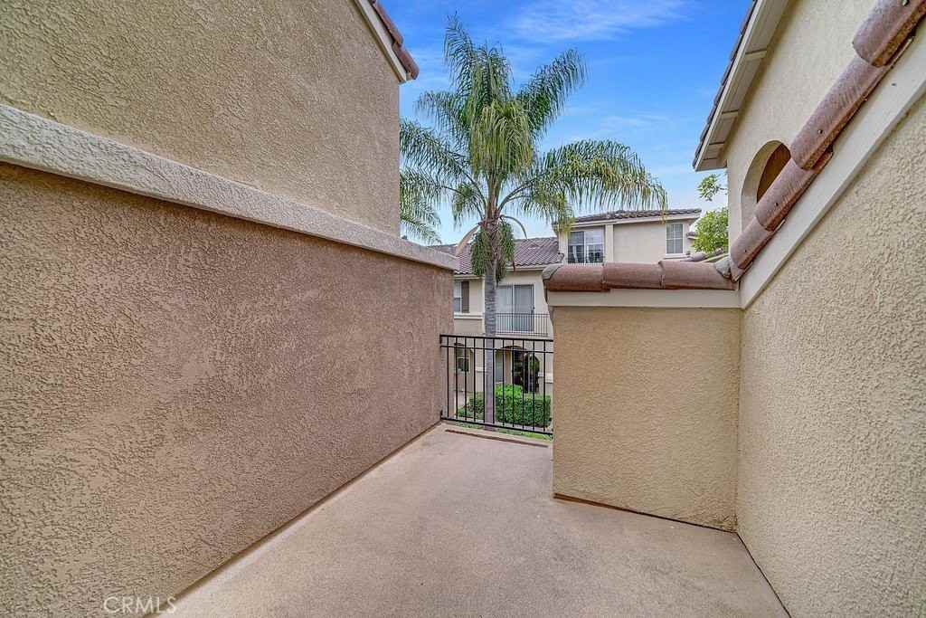 1402 Elk Grv - Photo 7 of 17