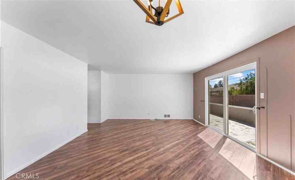 1326 W Avenue H10 - Photo 7 of 22