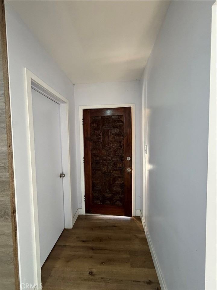 671 Peggy Ave - Photo 3 of 8