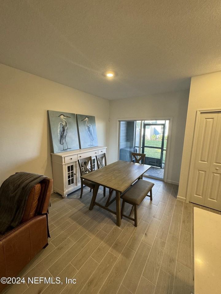 347 Belfort Ct - Photo 5 of 45