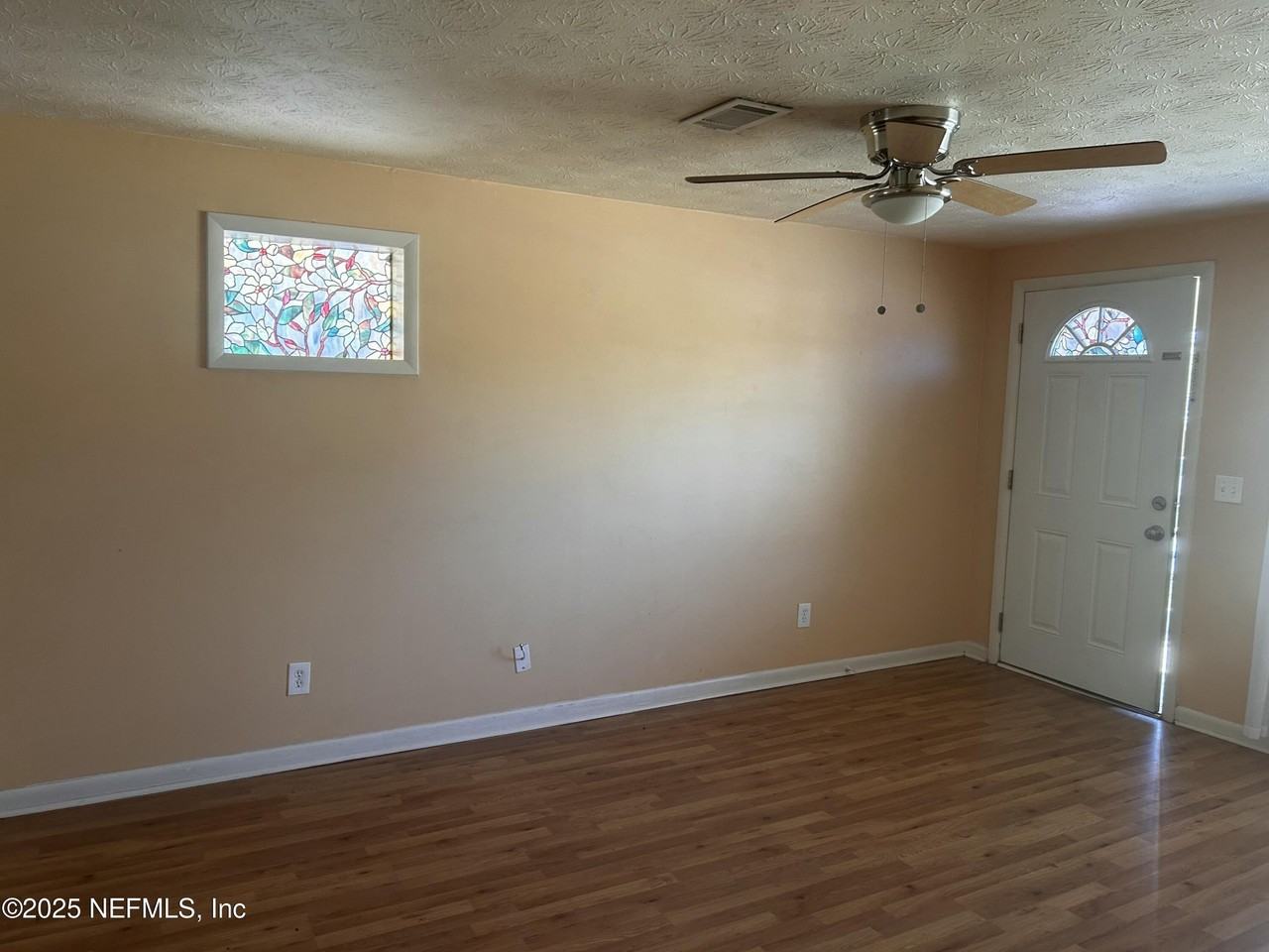 258 Capella Rd - Photo 5 of 15