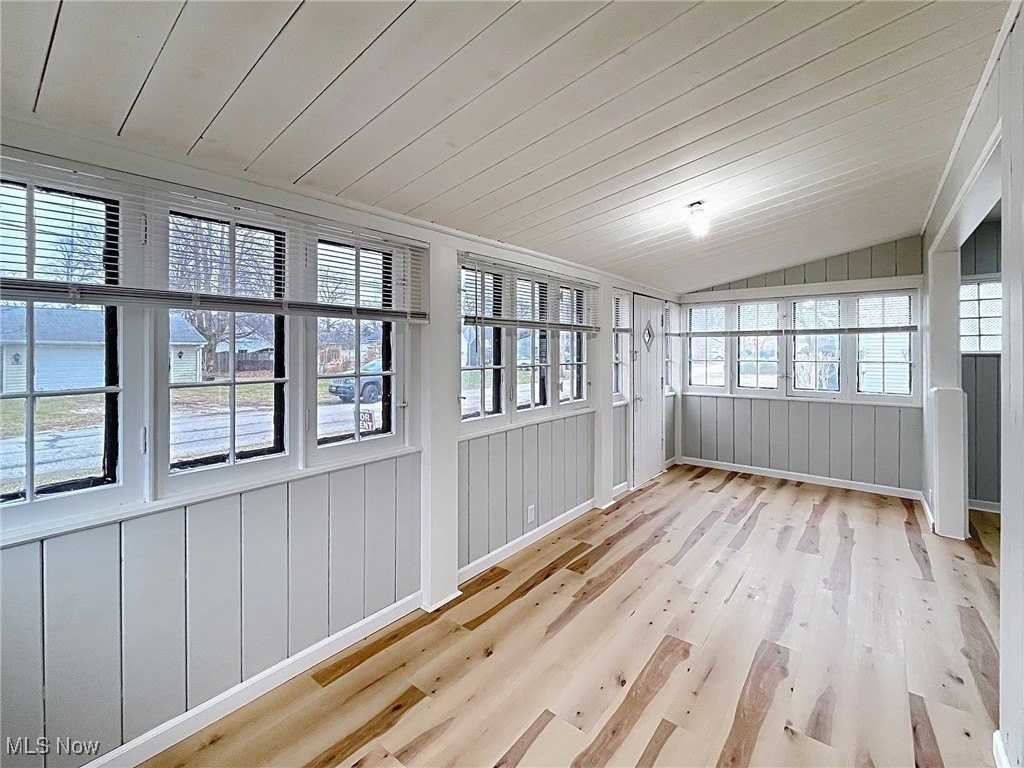 38599 Plains Ct - Photo 5 of 34