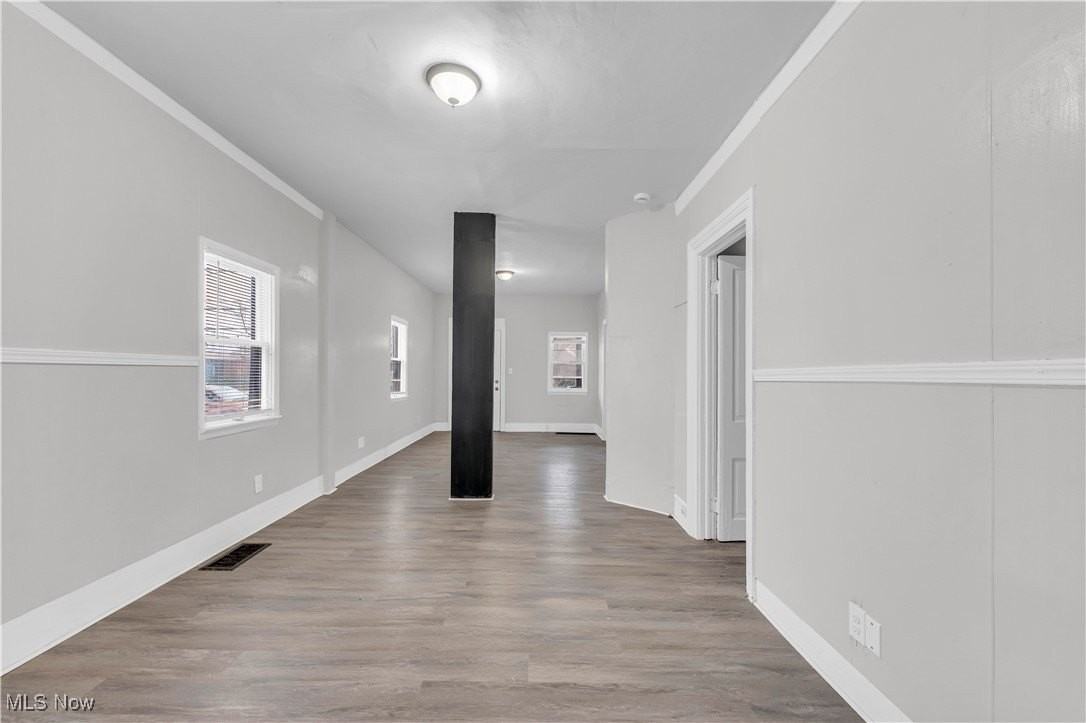 14917 Darwin Ave - Photo 5 of 30