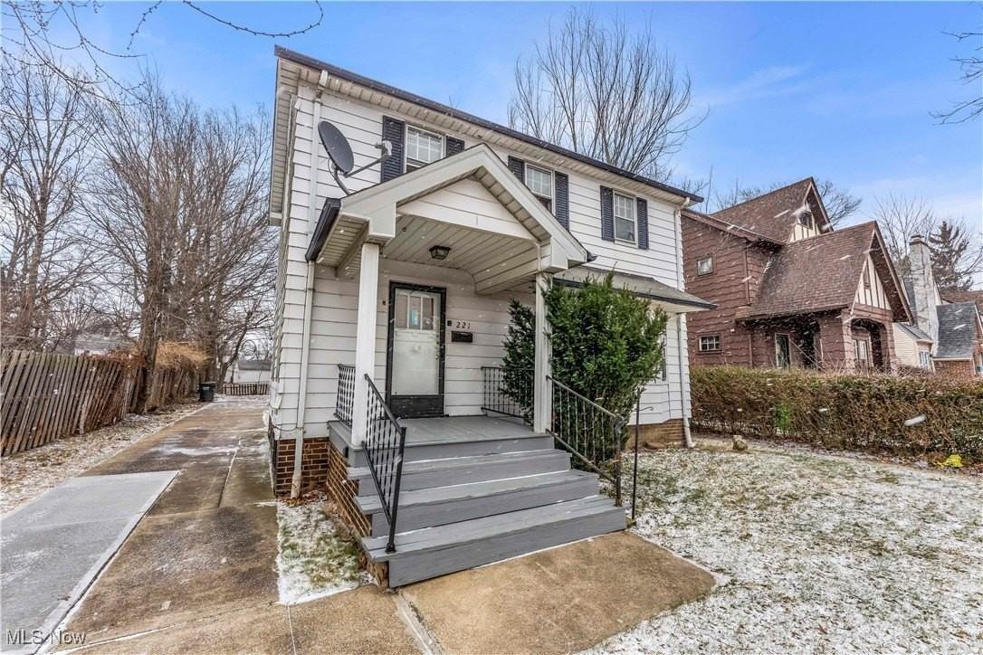 221 E 266th St - Photo 2 of 23