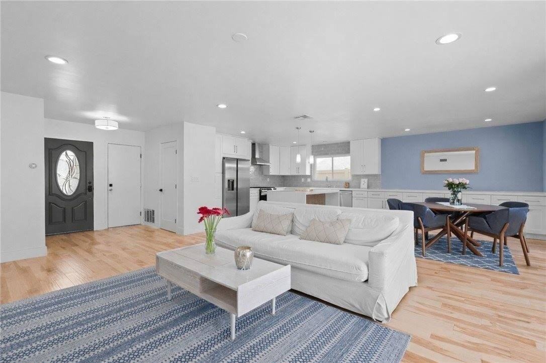 914 Kirkwood Ave - Photo 3 of 18