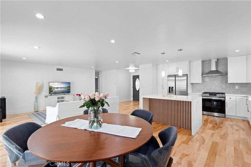 914 Kirkwood Ave - Photo 5 of 18