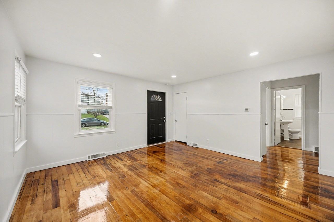 12 Linwood Ave - Photo 2 of 19