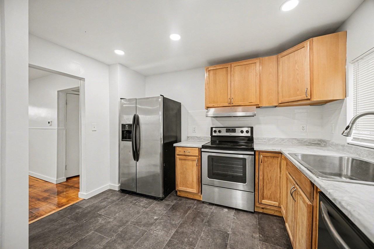 12 Linwood Ave - Photo 4 of 19