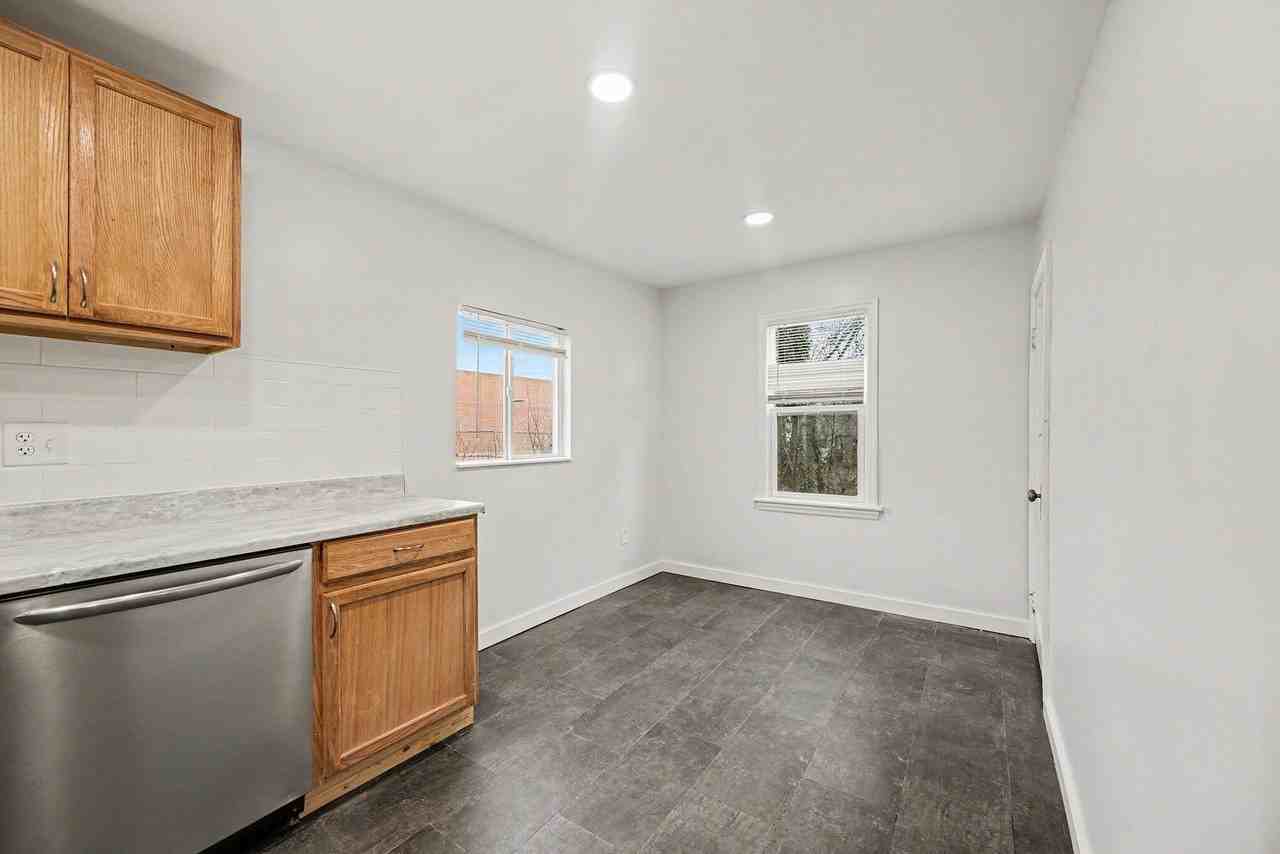 12 Linwood Ave - Photo 6 of 19