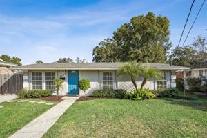 featured image of 8127 Karen St