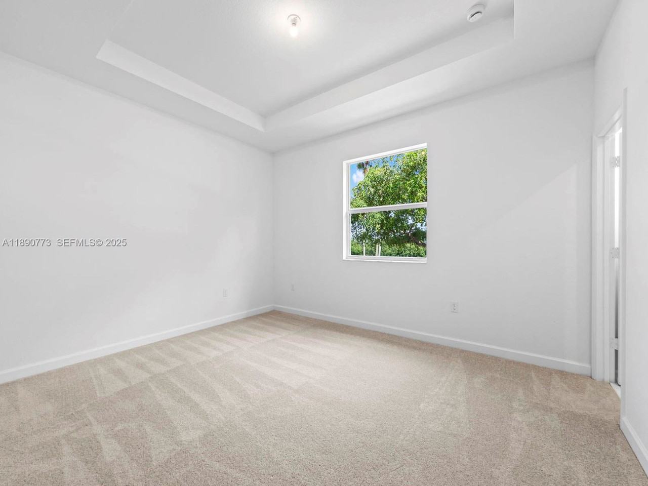 1526 Se 27th Rd - Photo 6 of 8