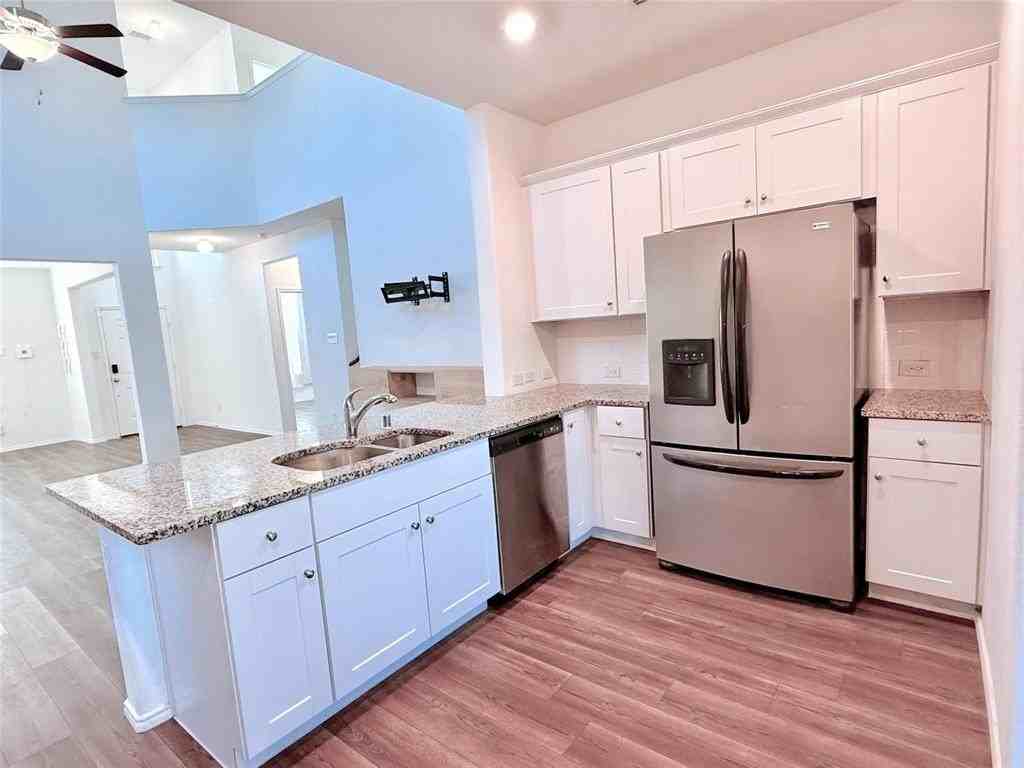 2285 Obsidian Dr - Photo 7 of 21