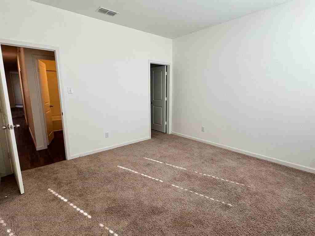 2417 Silver Leaf Ln - Photo 3 of 18