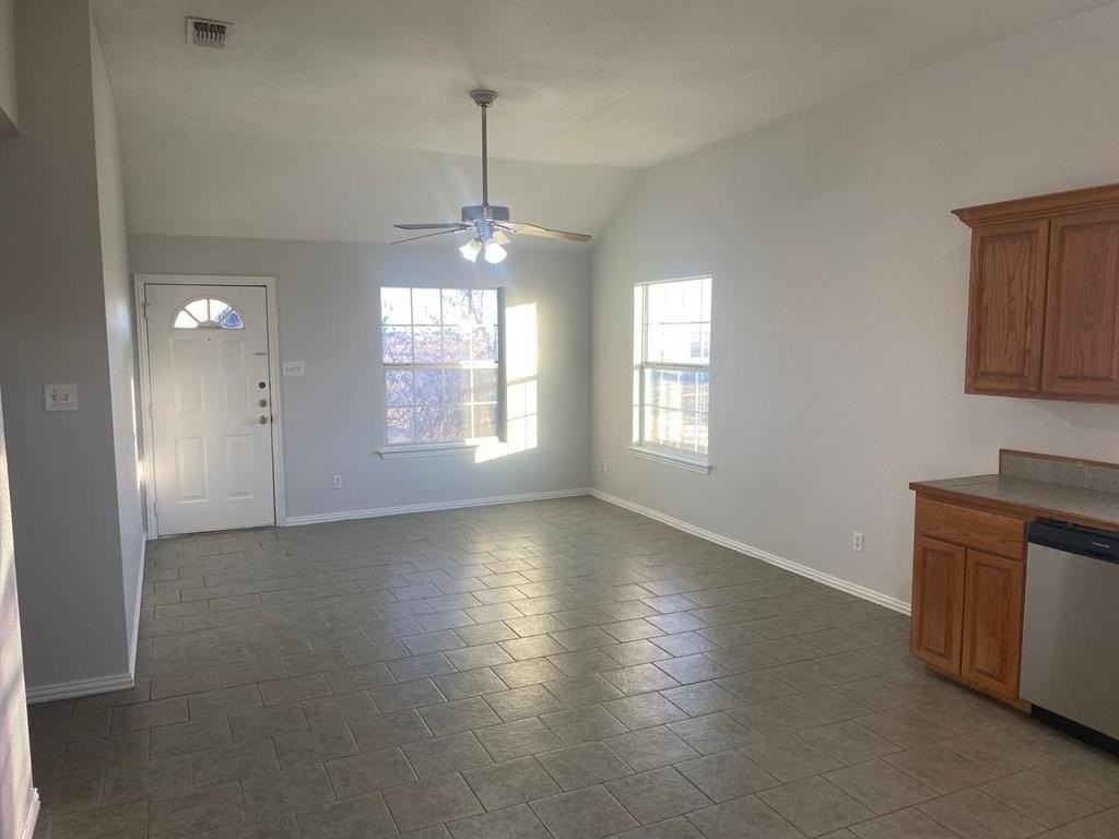 202 Blue Bell Ct - Photo 5 of 19