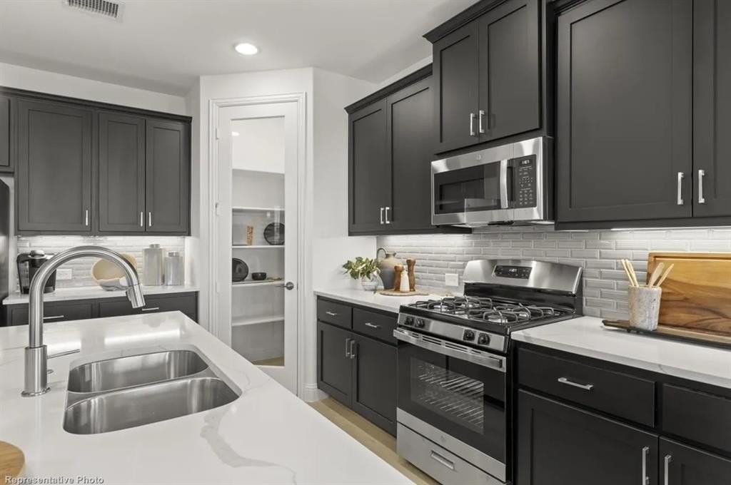 2504 Sturgis St - Photo 7 of 24