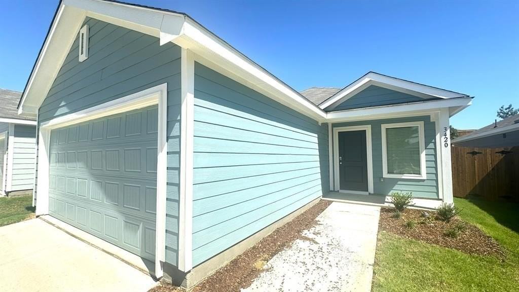 3420 Flicker Ln - Photo 3 of 30