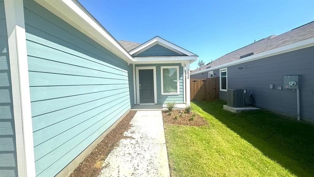 3420 Flicker Ln - Photo 5 of 30