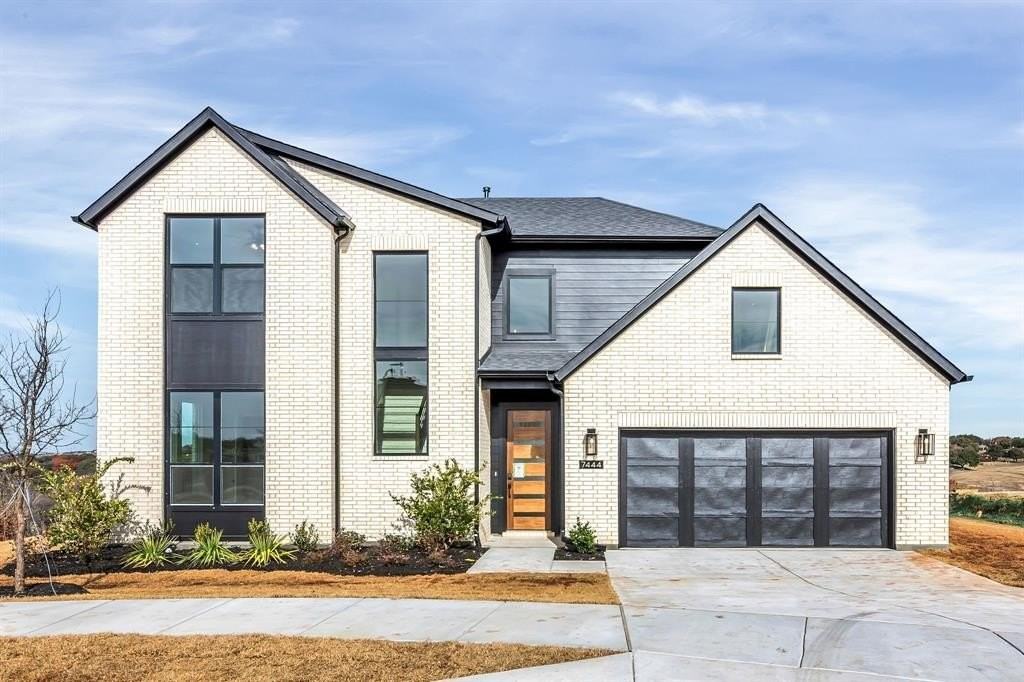 7444 Harrier St - Photo 2 of 40