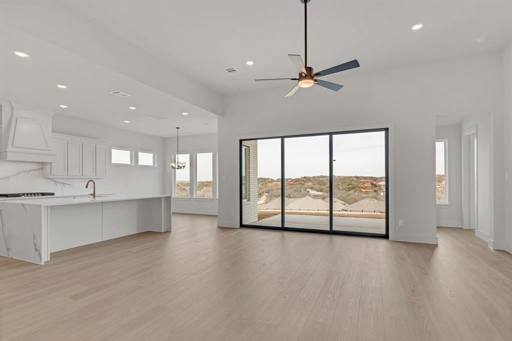 7444 Harrier St - Photo 5 of 40