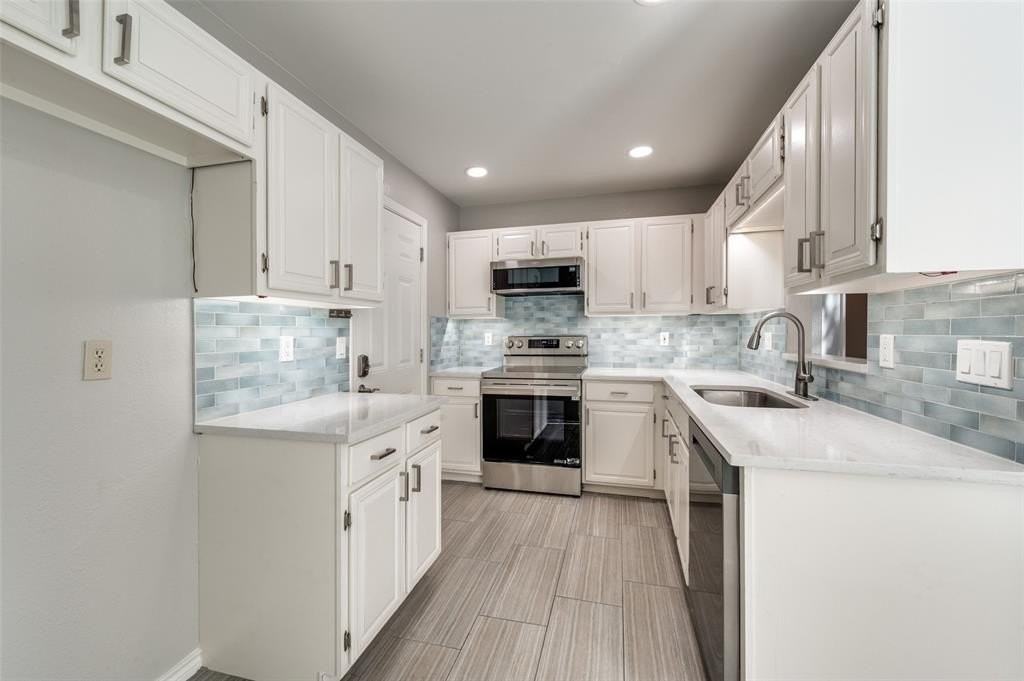 18107 Whispering Gables Ln - Photo 5 of 15