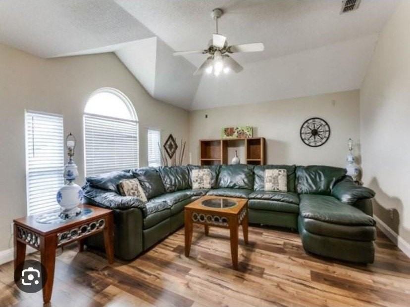 2306 Edinburgh Way - Photo 2 of 13