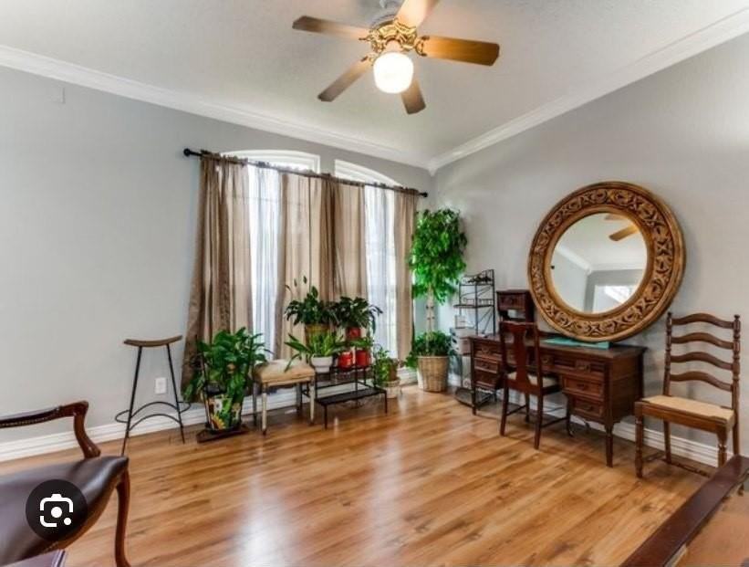 2306 Edinburgh Way - Photo 3 of 13