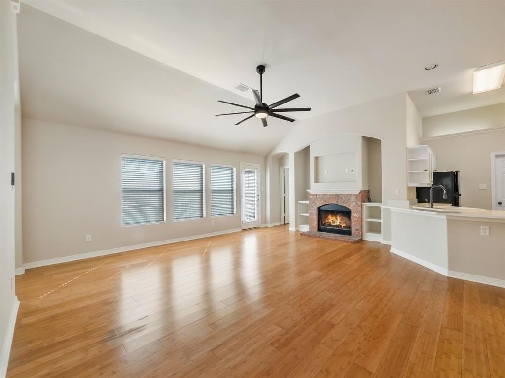 3722 Prague Mews - Photo 4 of 11