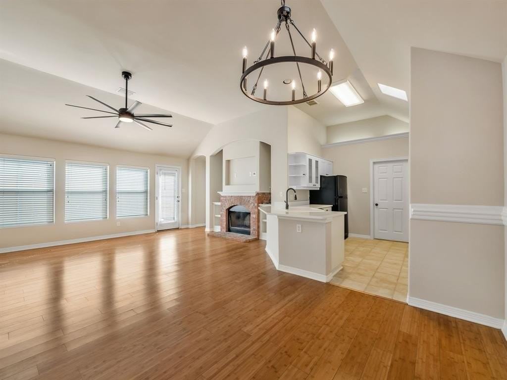 3722 Prague Mews - Photo 6 of 11