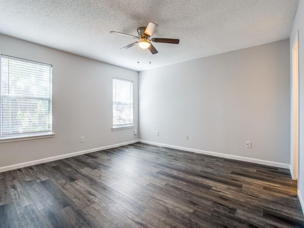 571 Majestic Park Ln - Photo 7 of 12