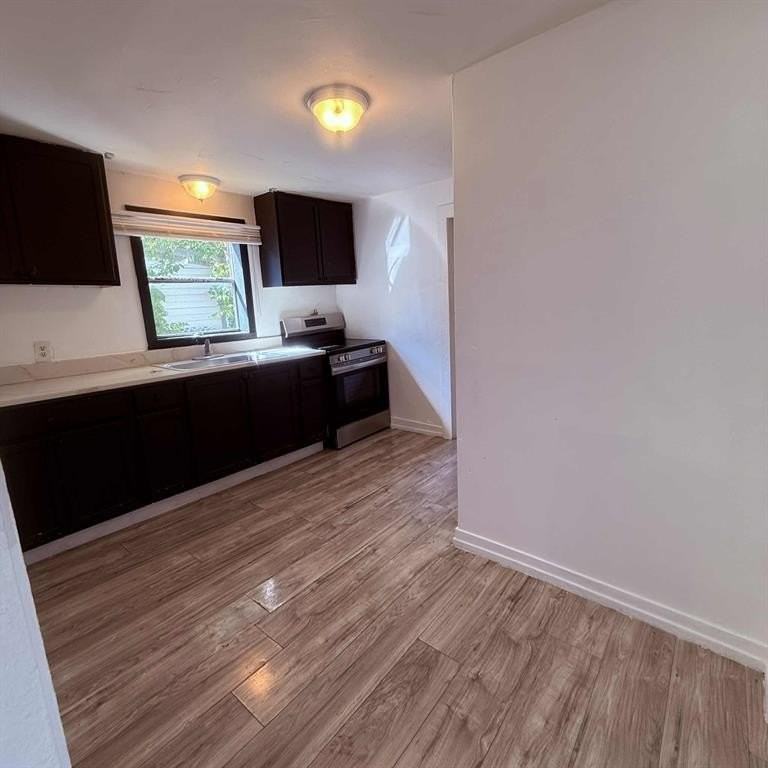 309 W Hull St - Photo 2 of 8